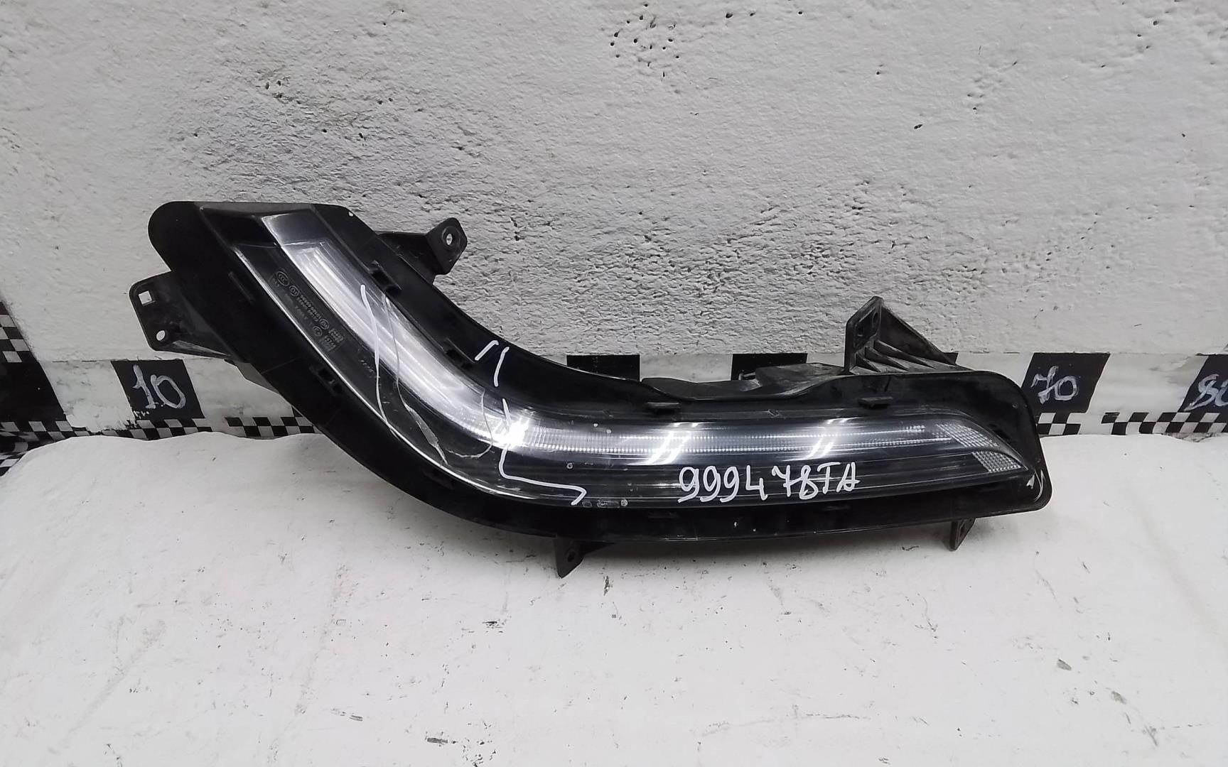 Фара дневного света правая (ходовые огни)