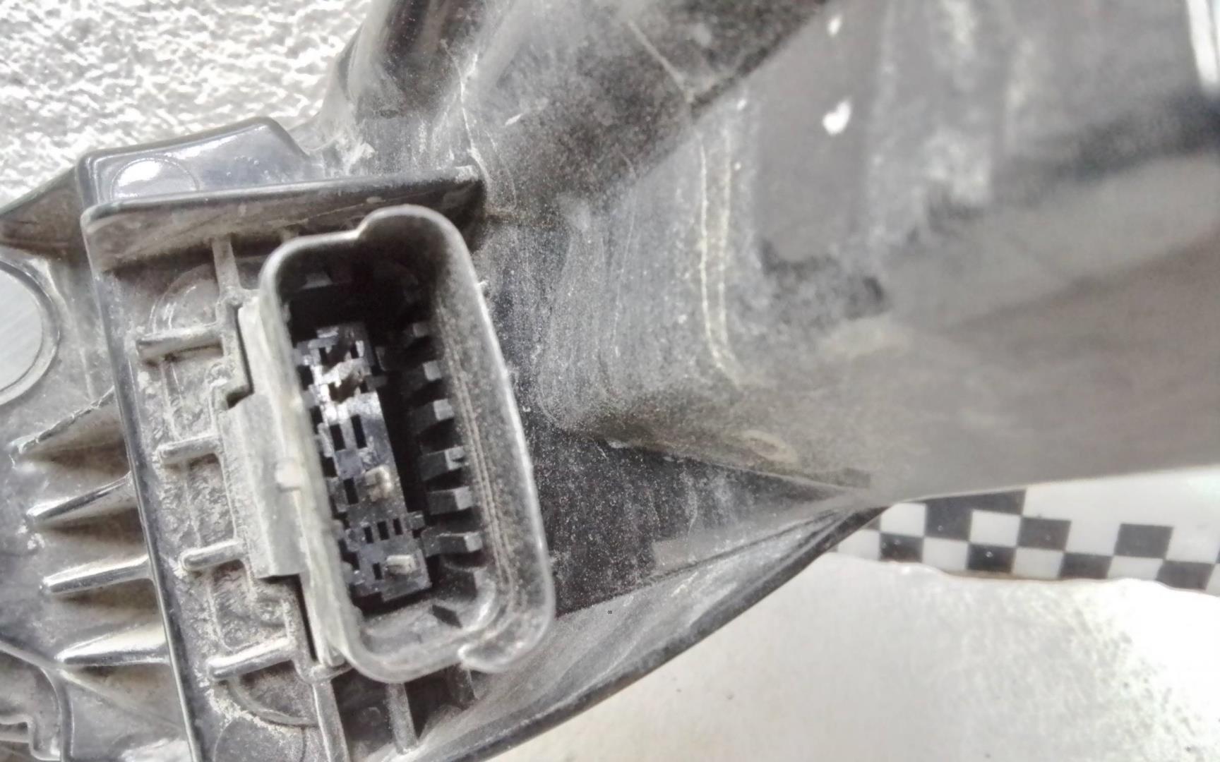 Фара дневного света правая (ходовые огни)