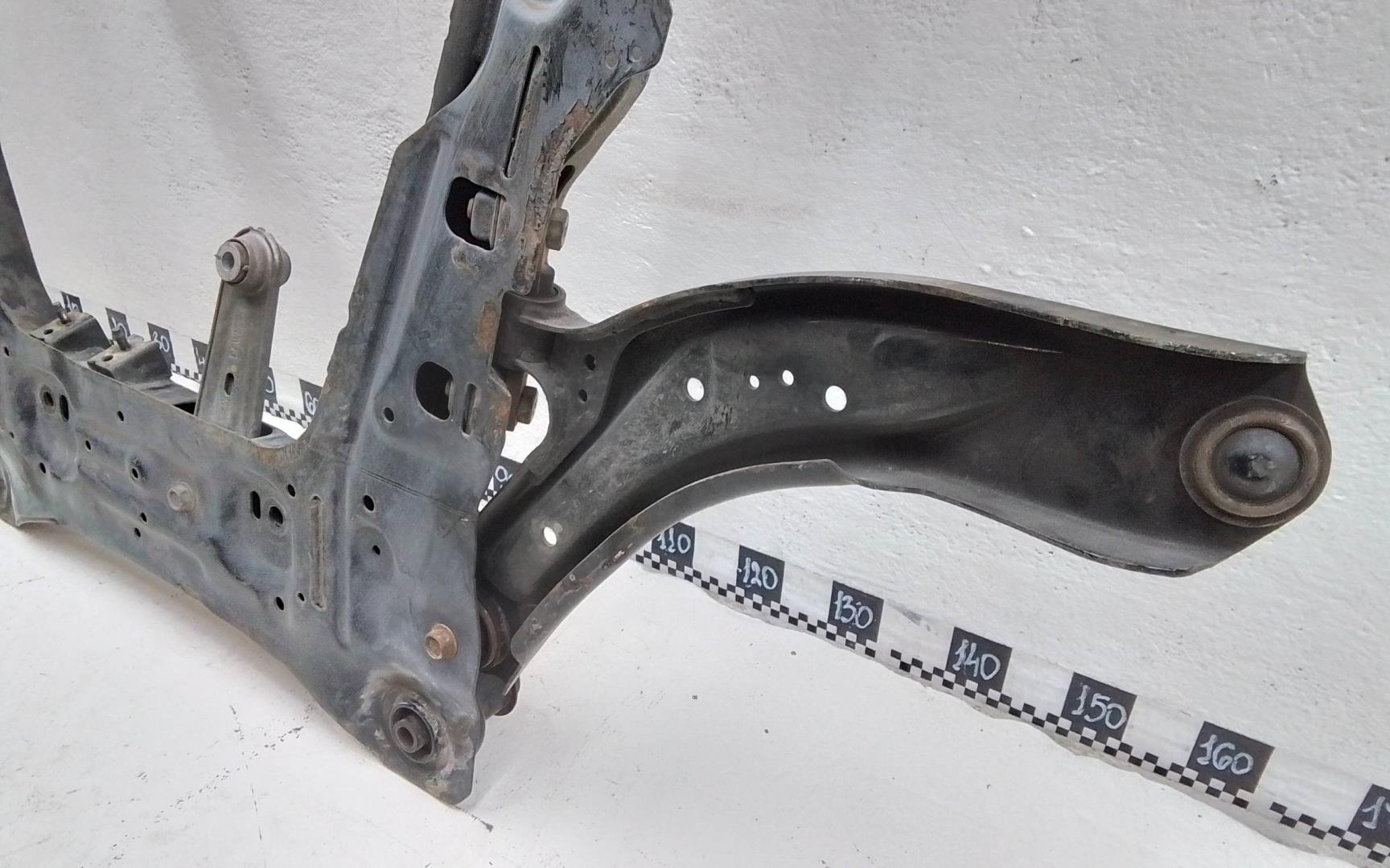 Балка подмоторная