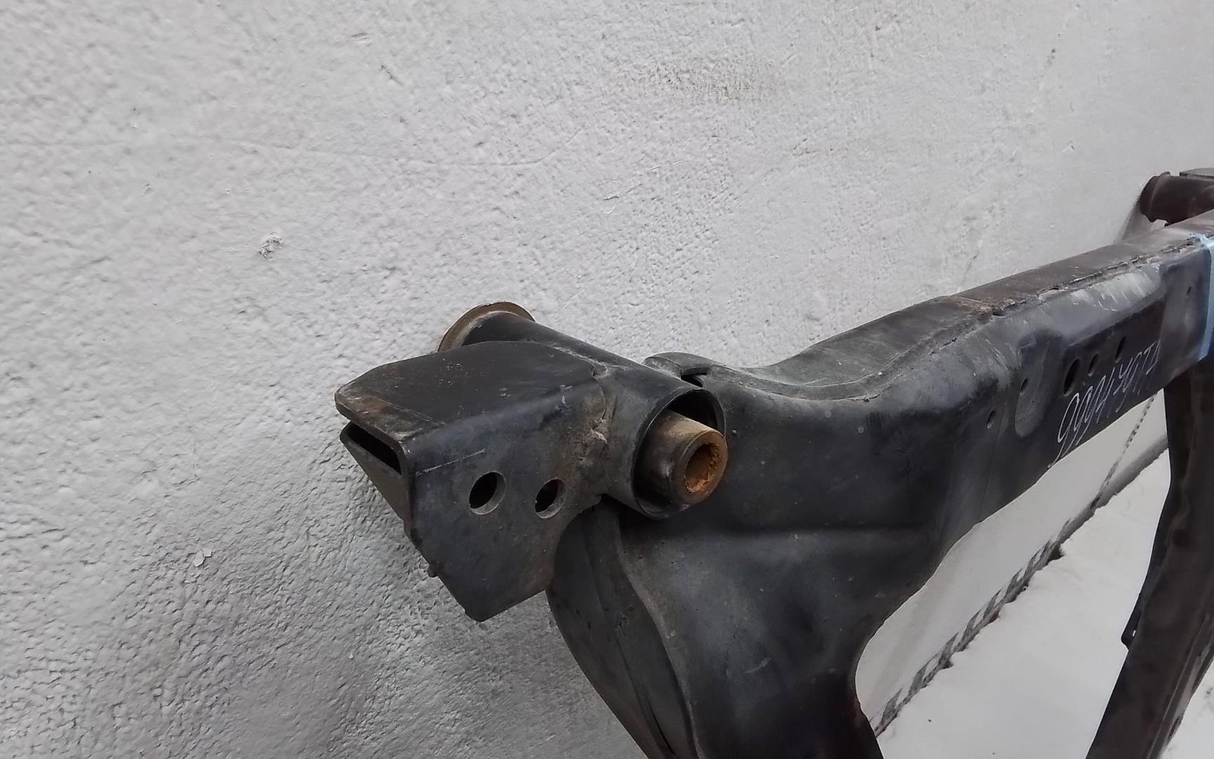 Балка подмоторная