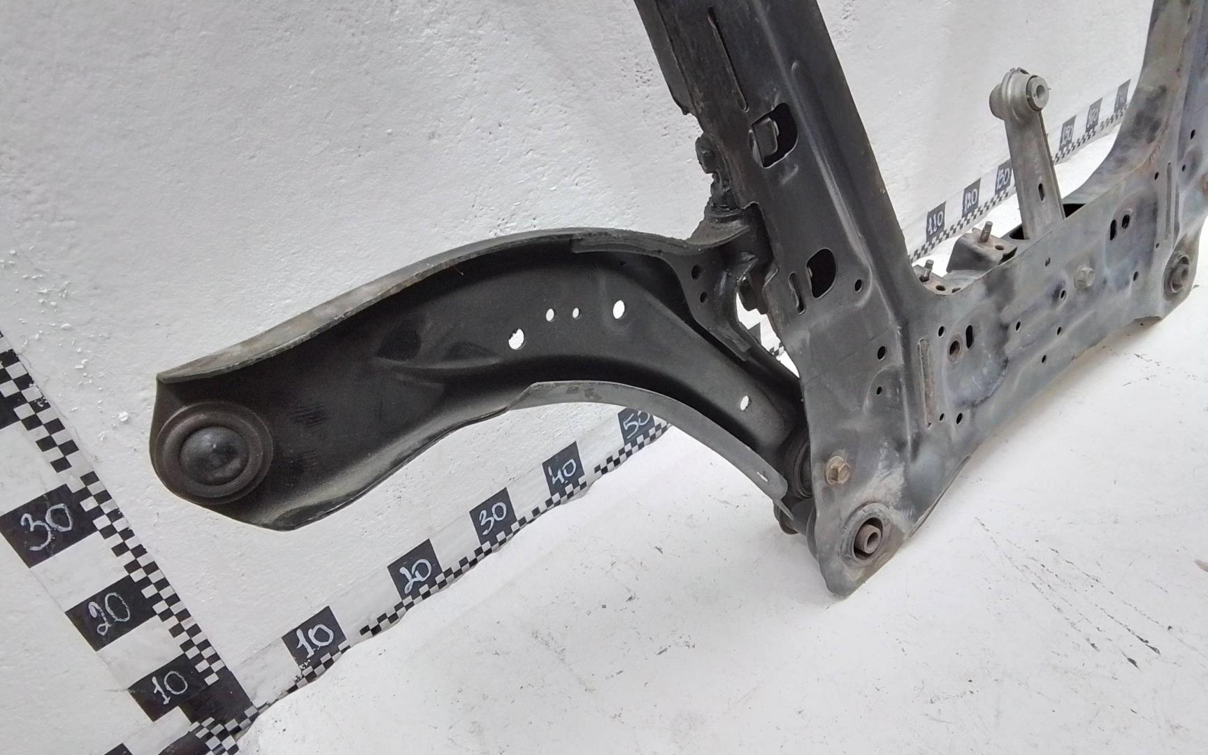 Балка подмоторная