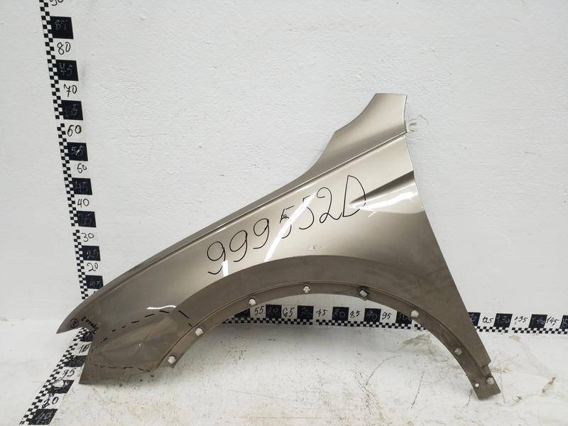 Крыло переднее левое