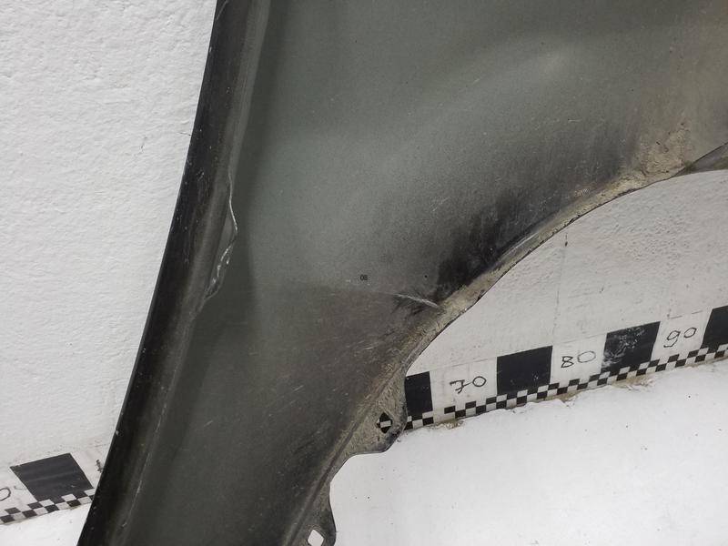 Крыло переднее левое