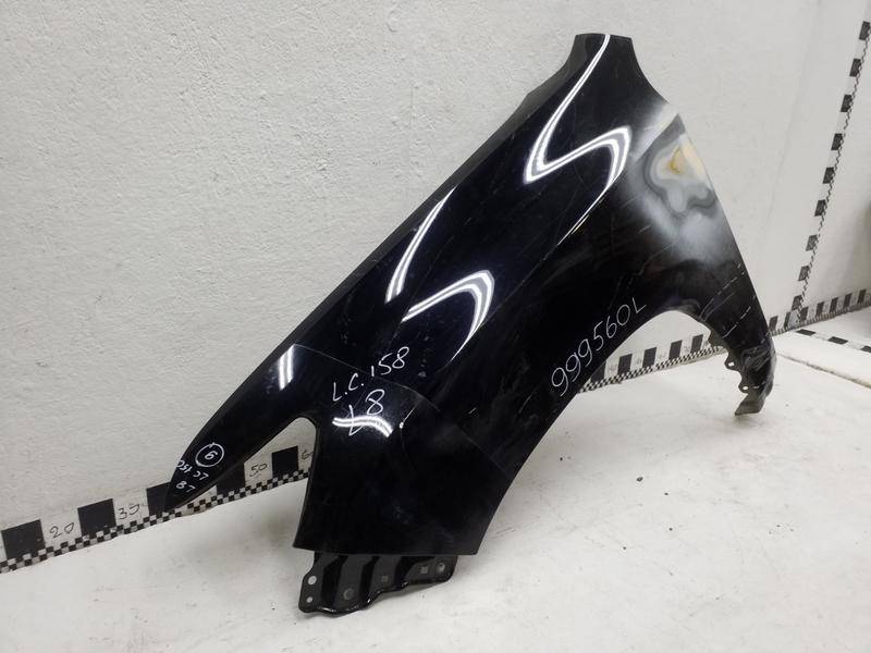 Крыло переднее левое