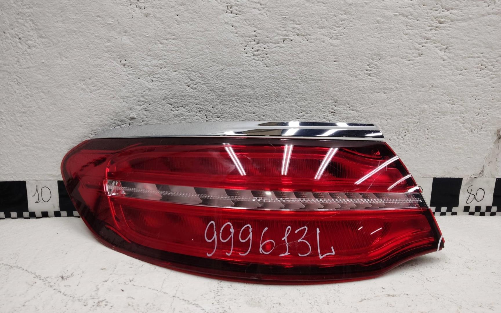 Фонарь задний наружный левый