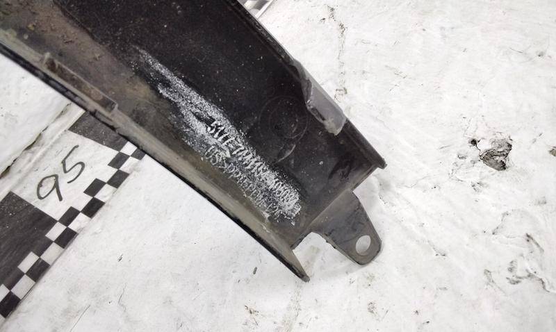 Накладка переднего крыла правого