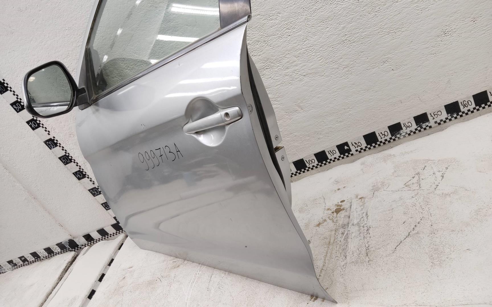 Дверь передняя левая