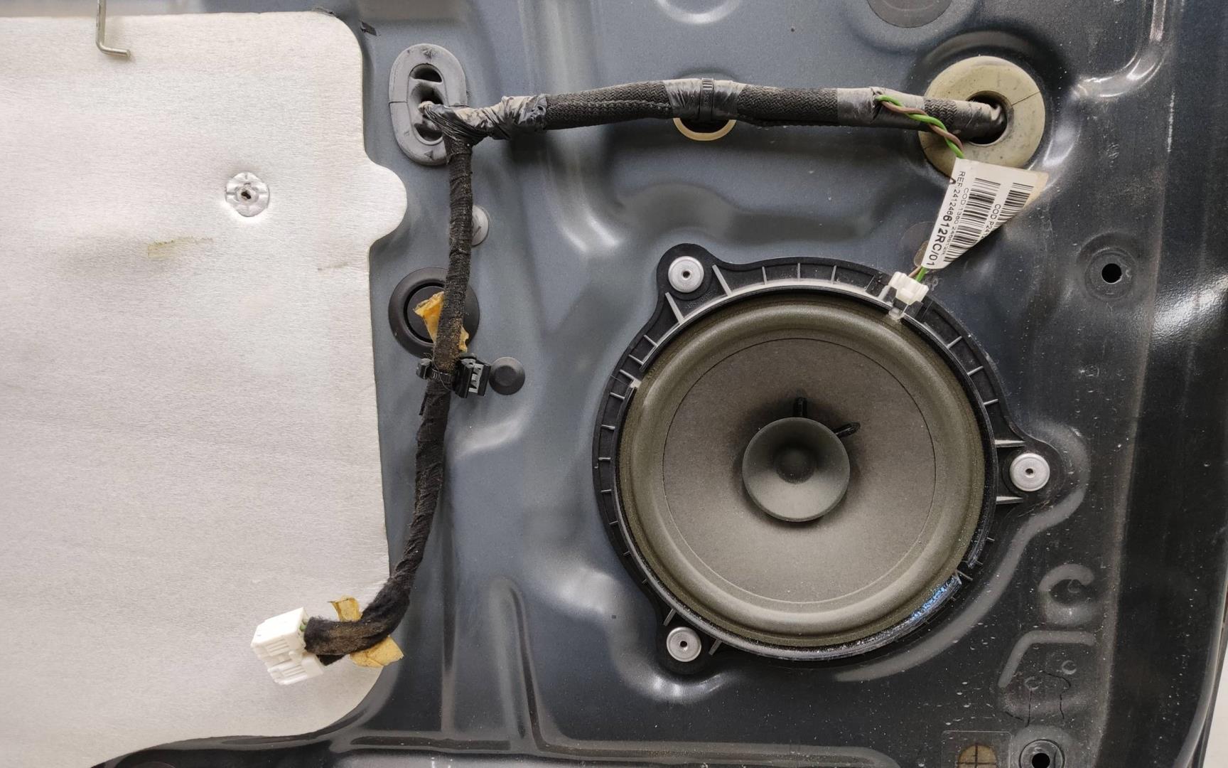 Дверь передняя левая