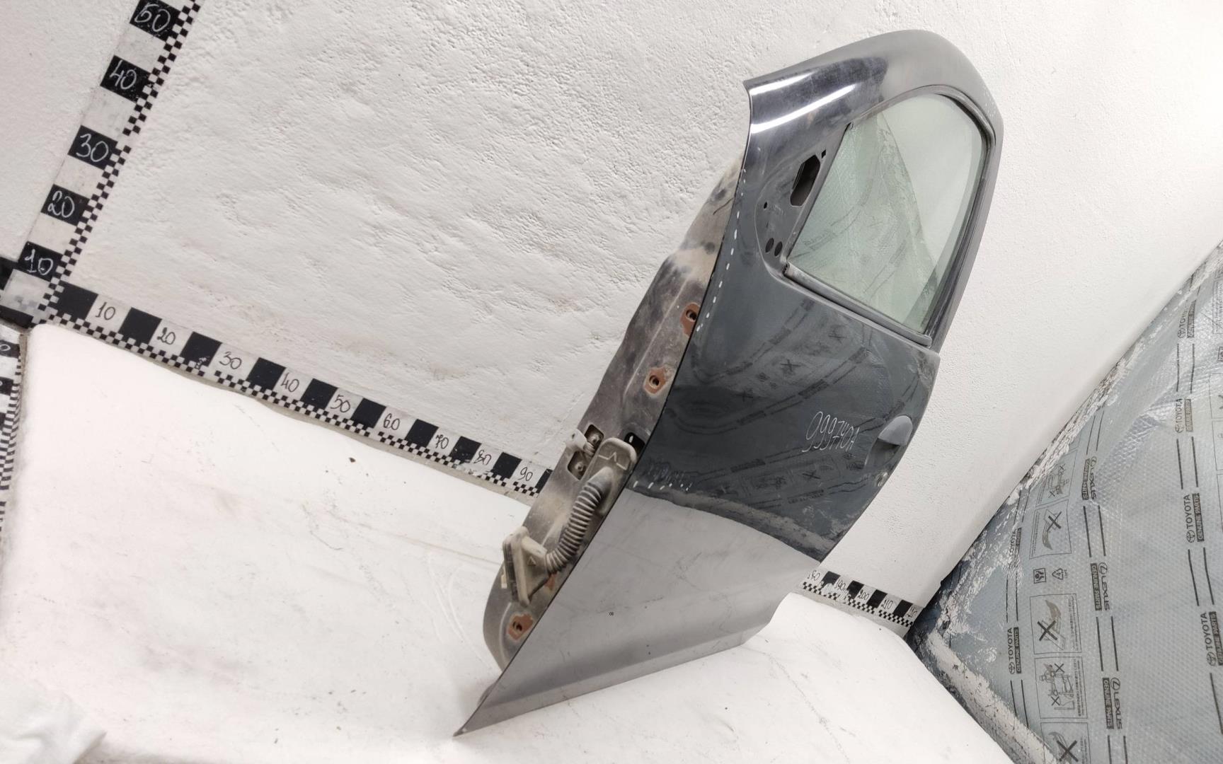 Дверь передняя левая