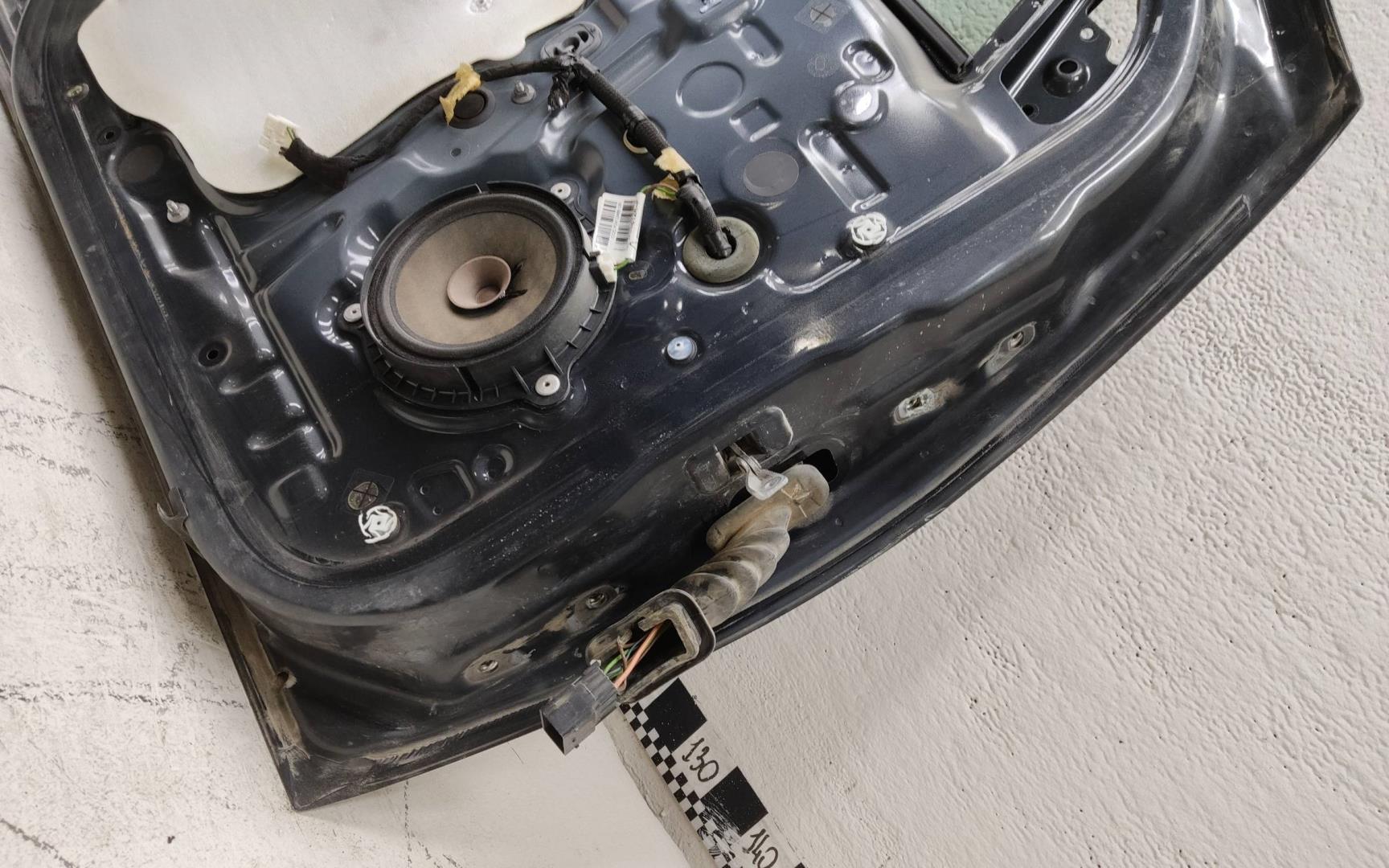 Дверь передняя левая