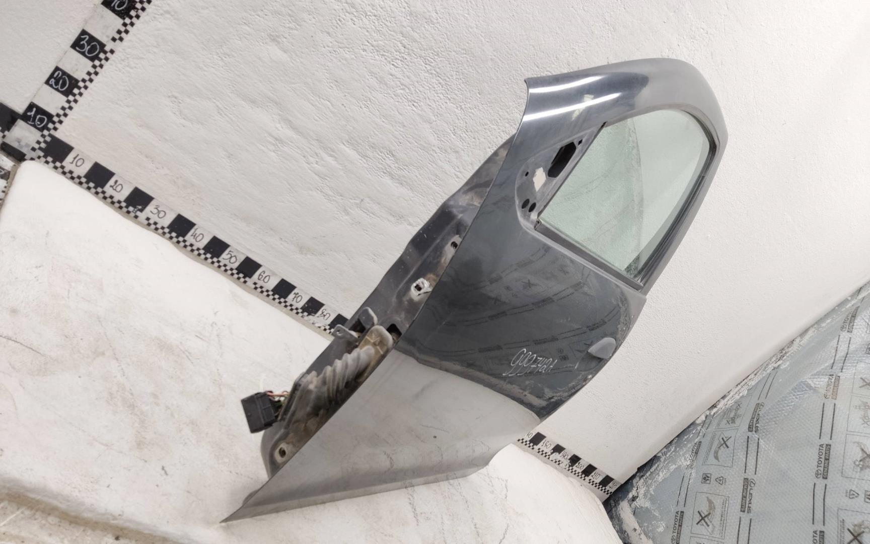 Дверь передняя левая