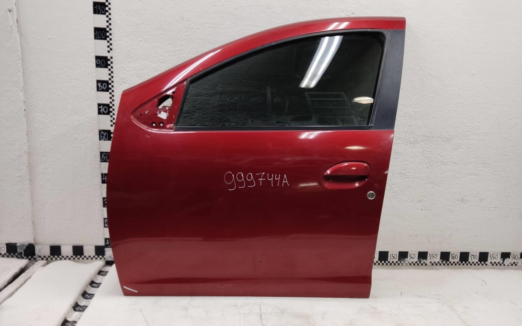 Дверь передняя левая