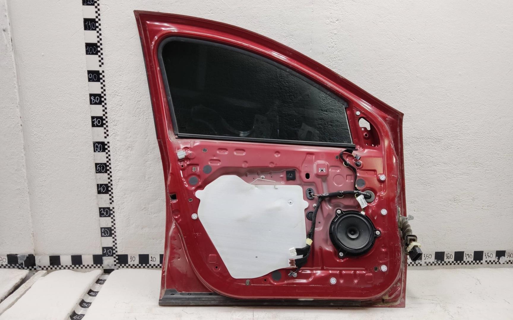 Дверь передняя левая