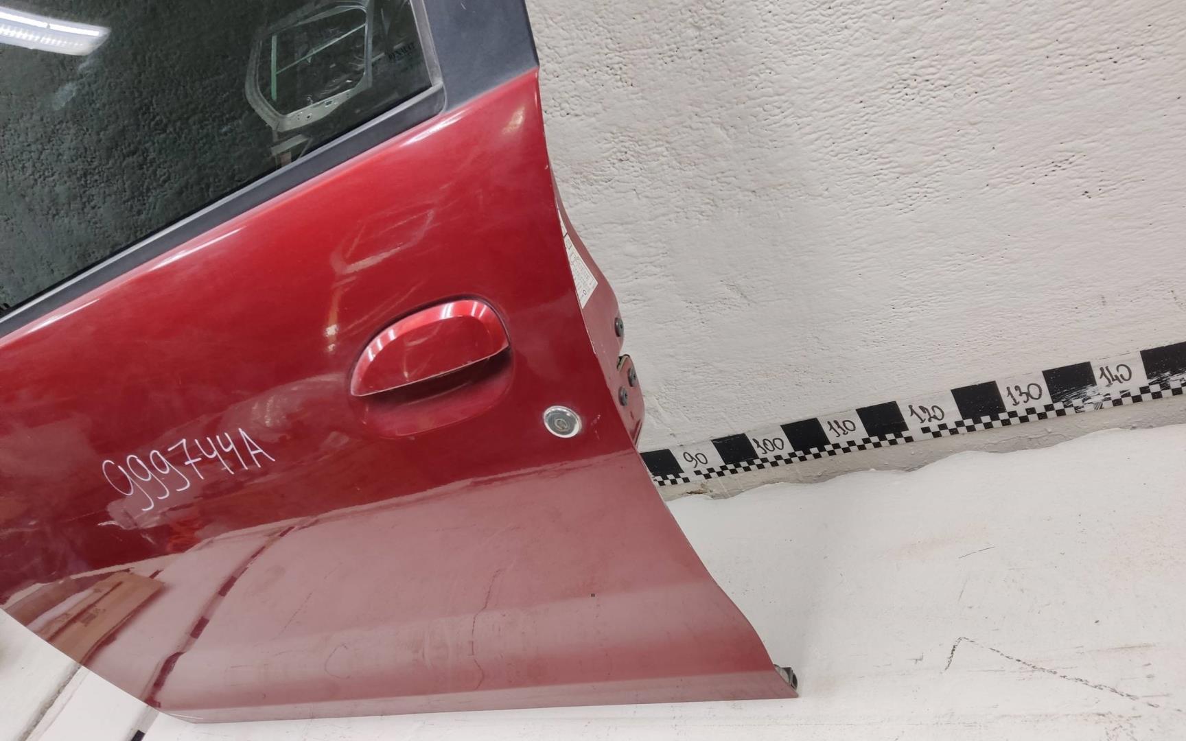 Дверь передняя левая