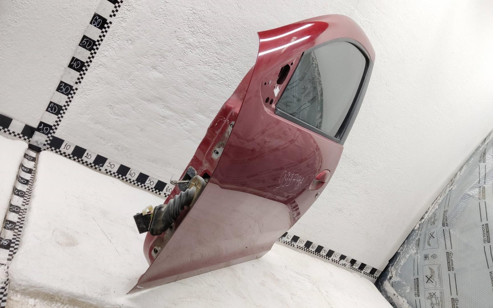 Дверь передняя левая