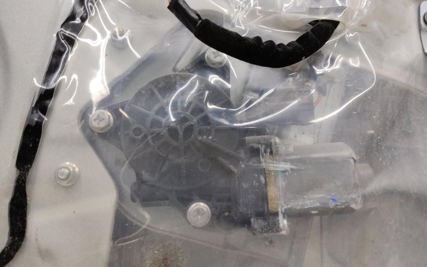 Дверь передняя правая