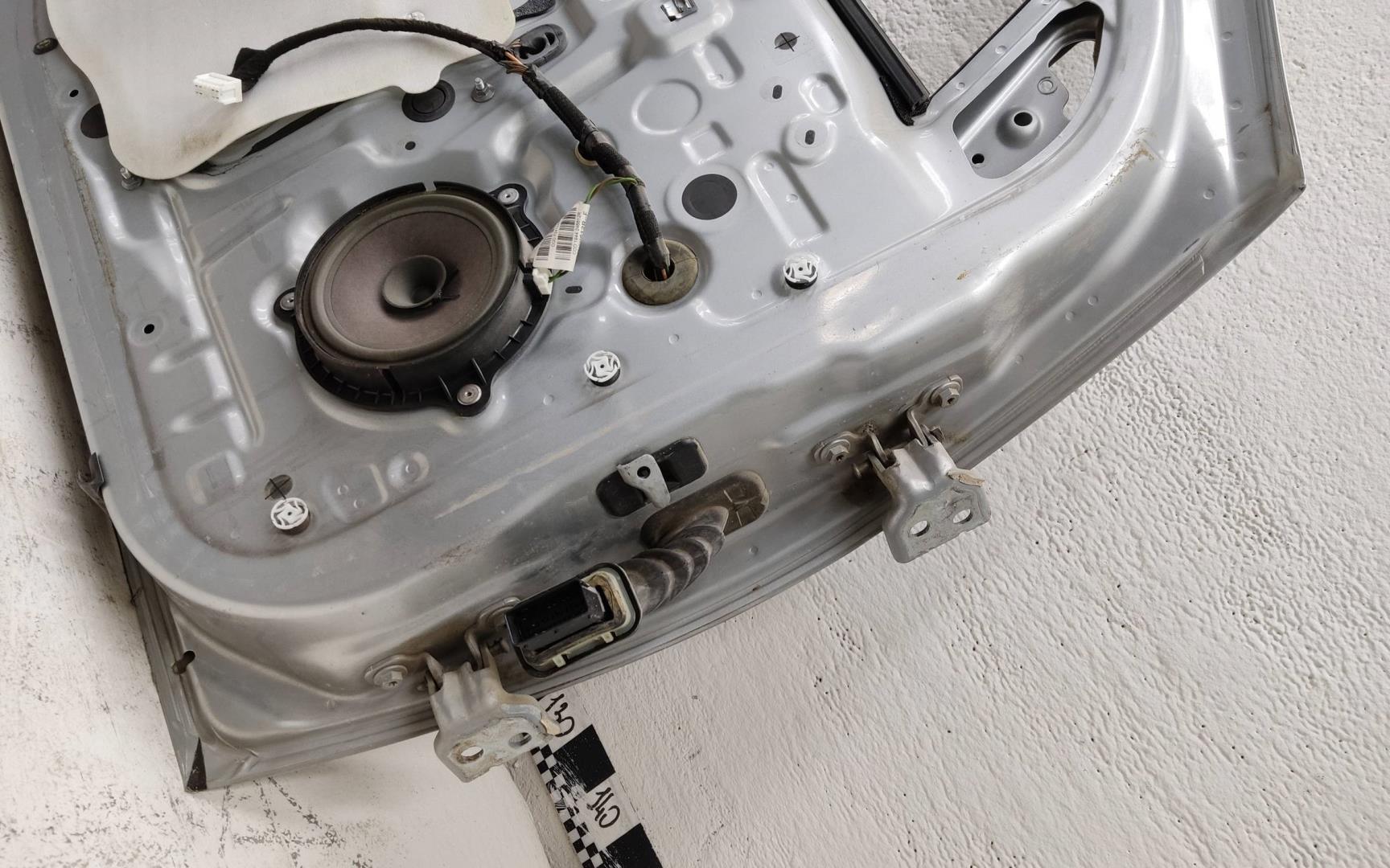 Дверь передняя левая