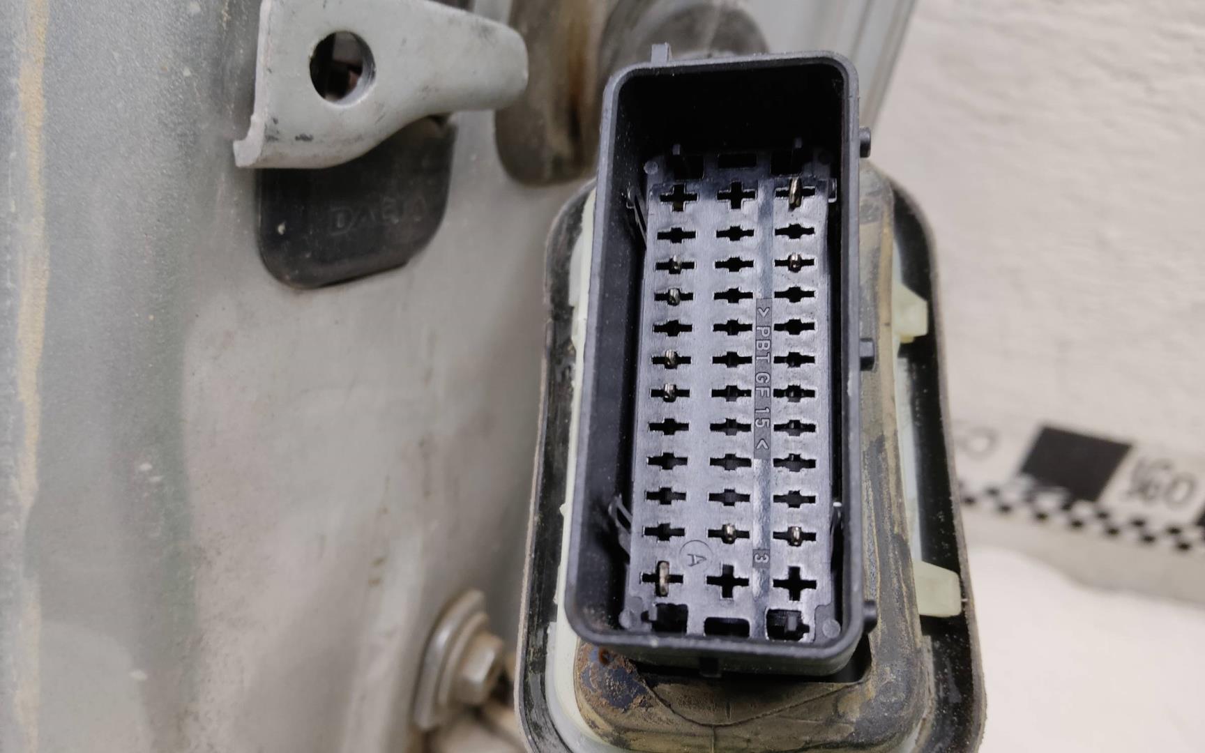 Дверь передняя левая