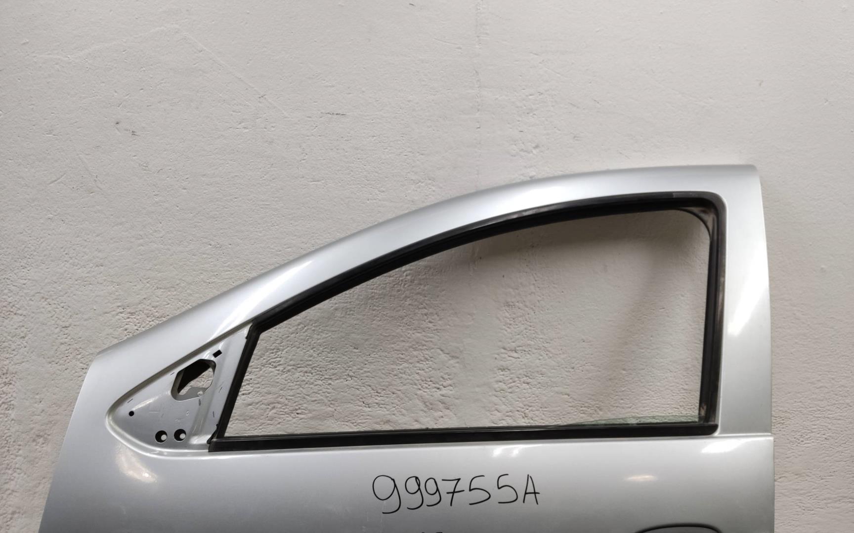 Дверь передняя левая