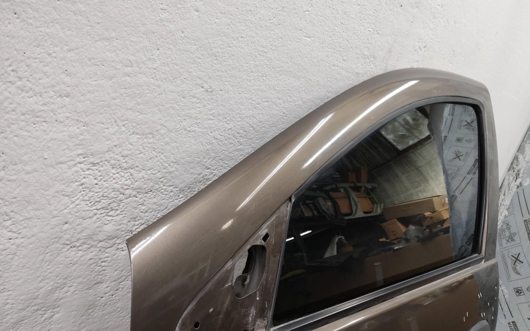 Дверь передняя левая