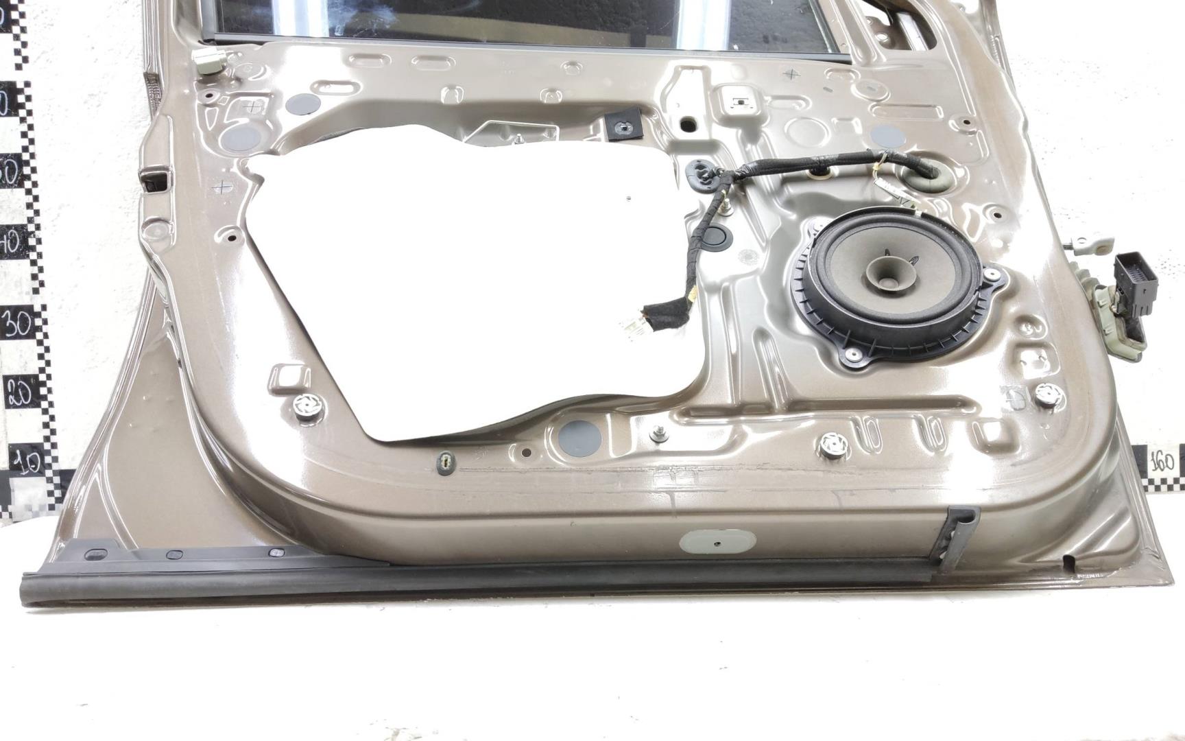 Дверь передняя левая