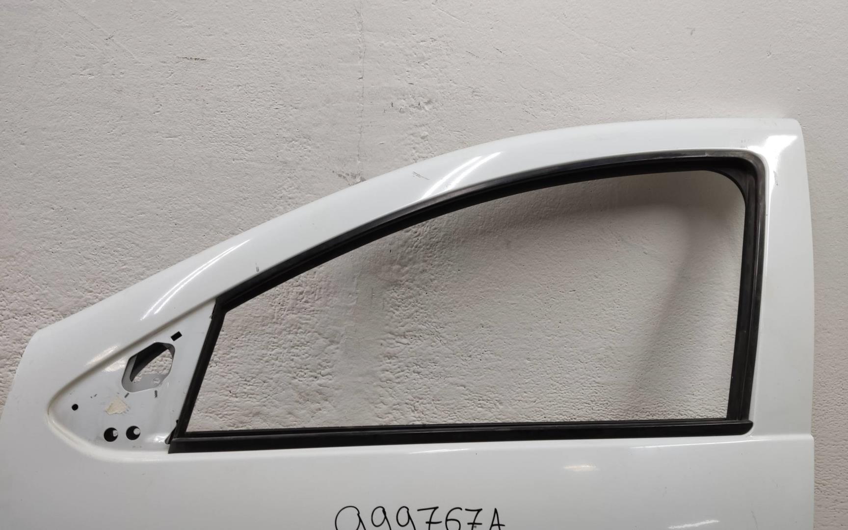 Дверь передняя левая