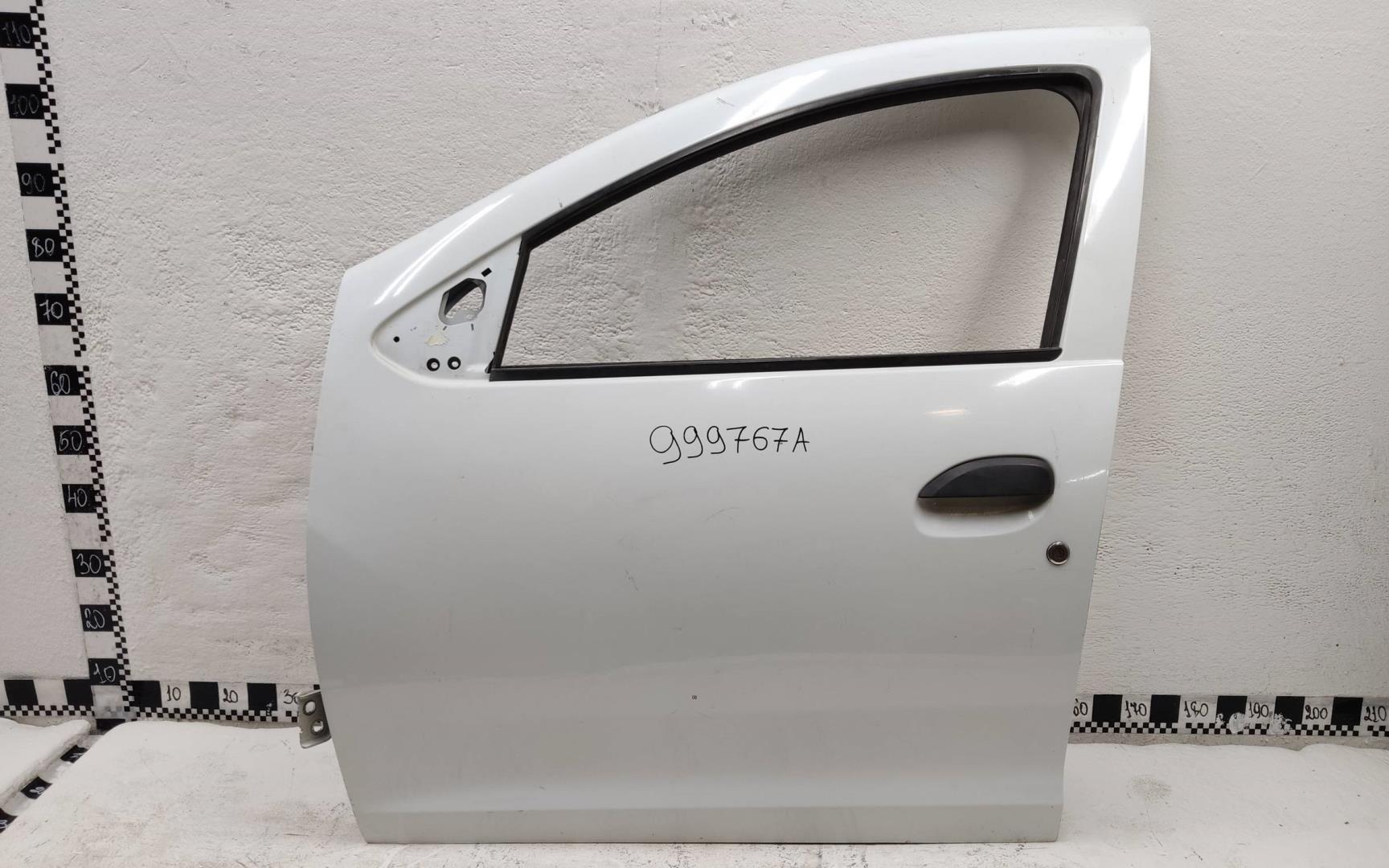 Дверь передняя левая