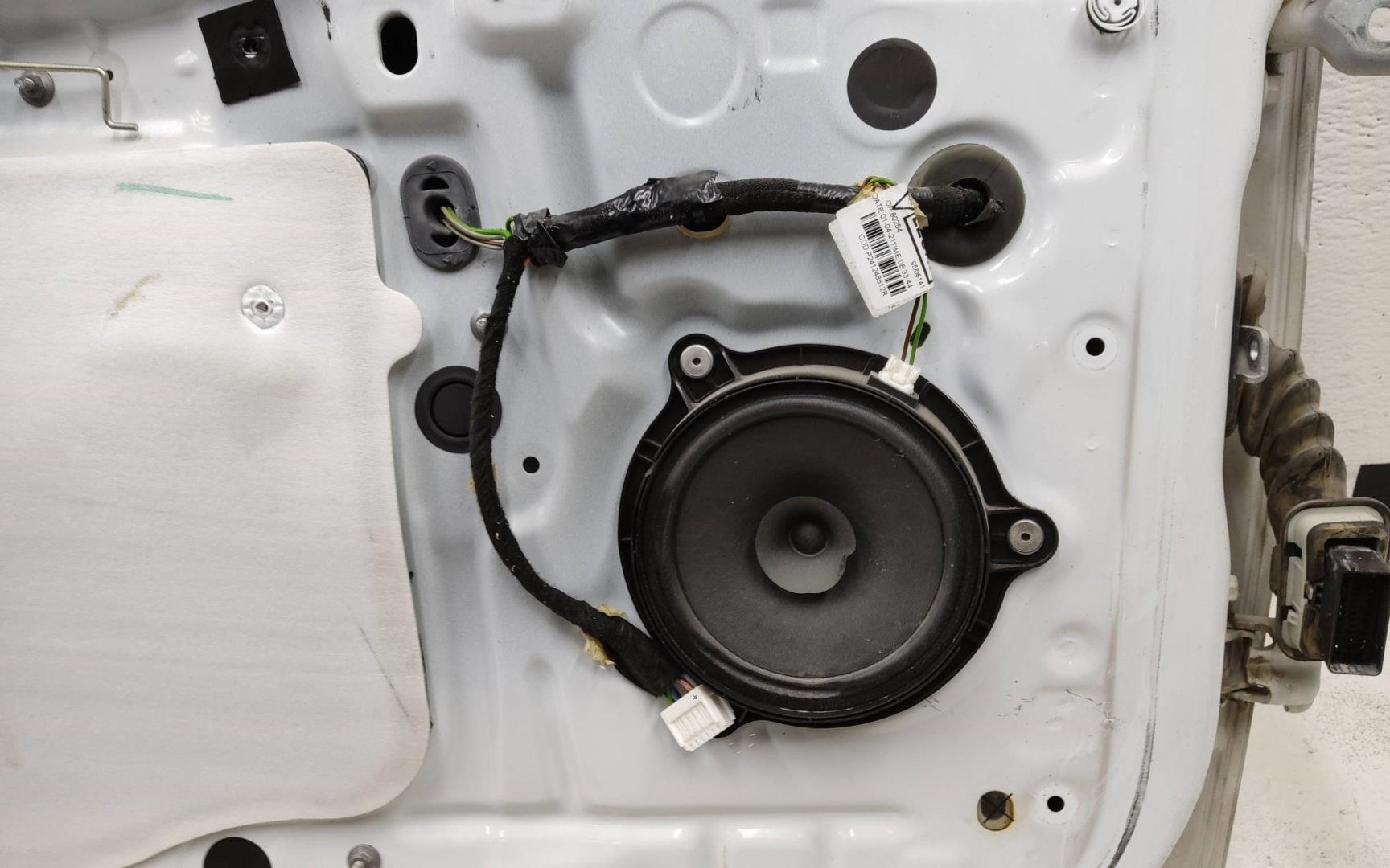 Дверь передняя левая