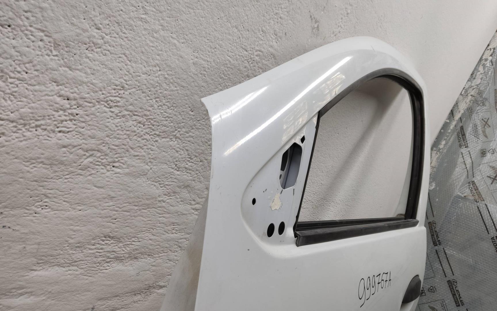 Дверь передняя левая