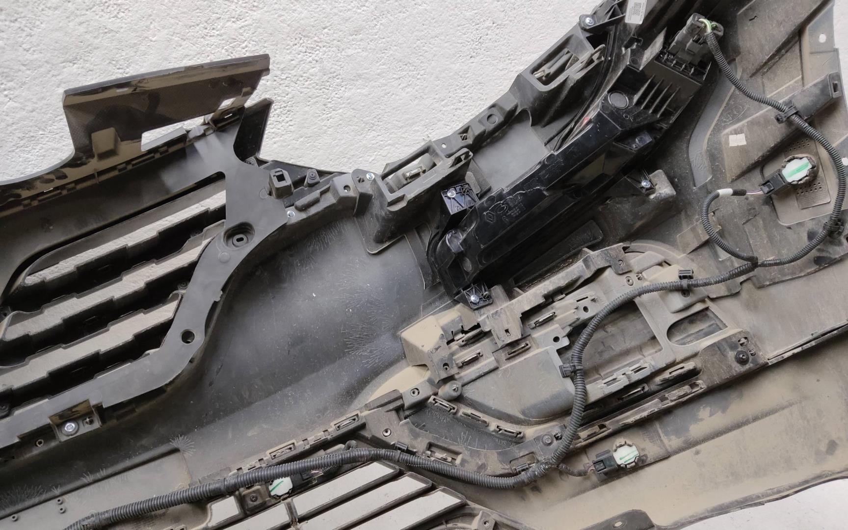 Бампер передний