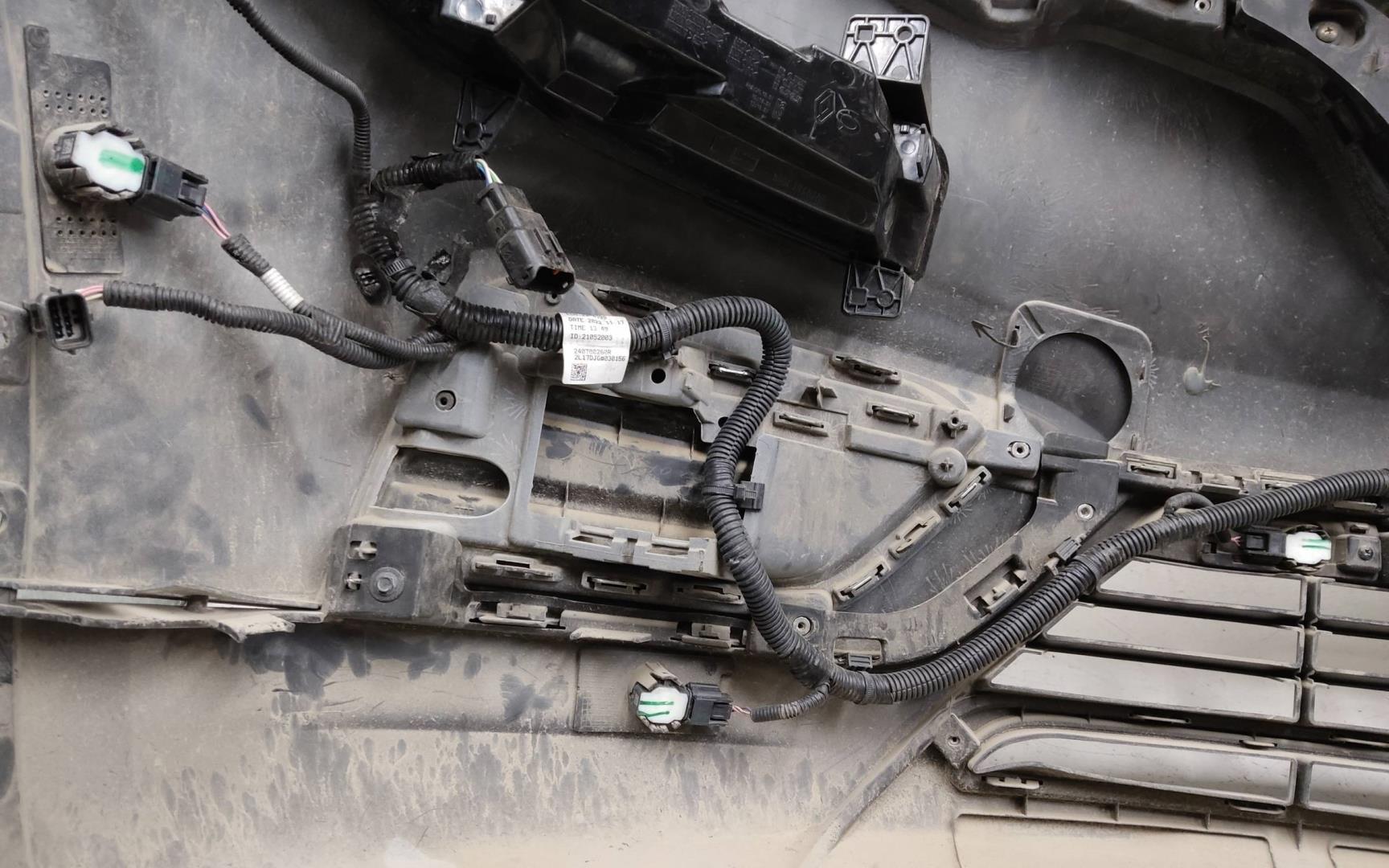 Бампер передний