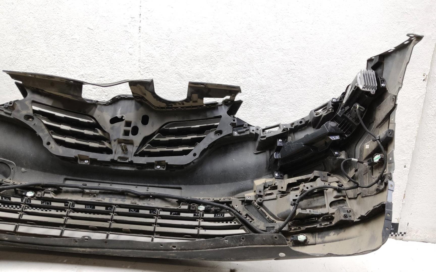 Бампер передний