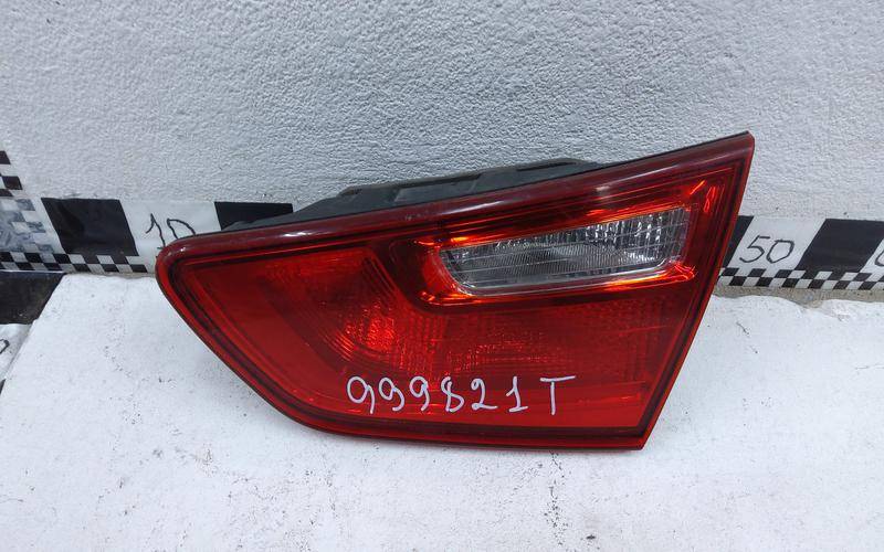 Фонарь задний внутренний правый