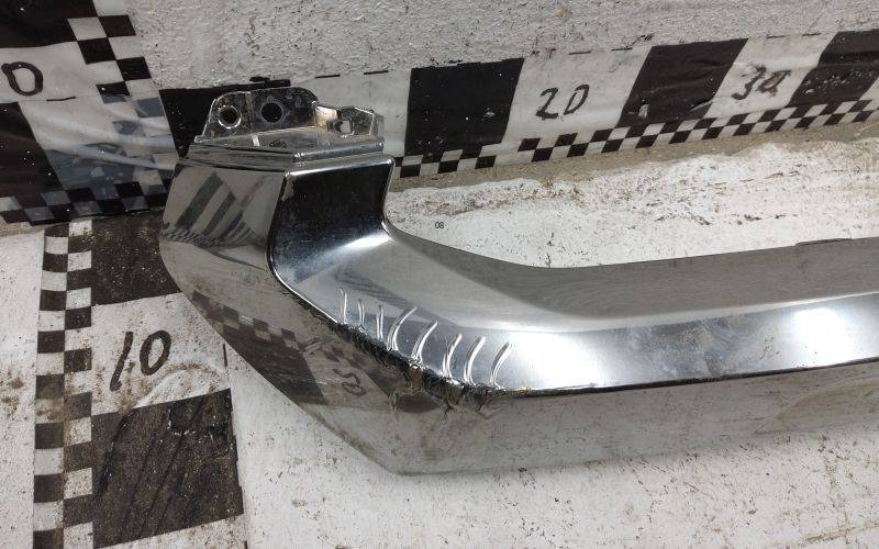 Накладка переднего бампера