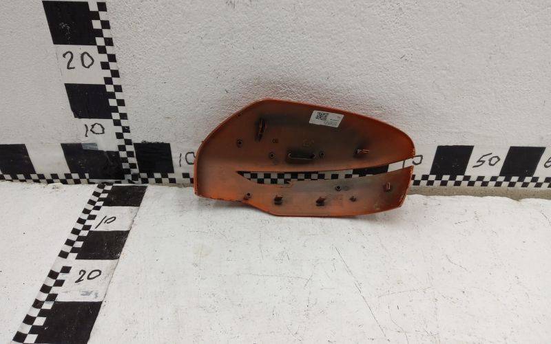 Накладка зеркала правого