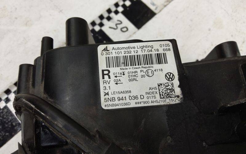 Фара правая