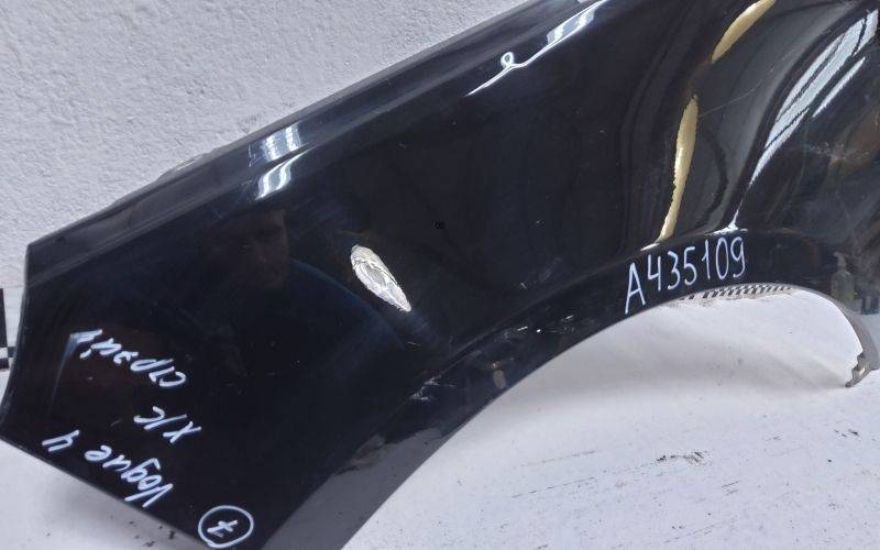 Крыло переднее левое