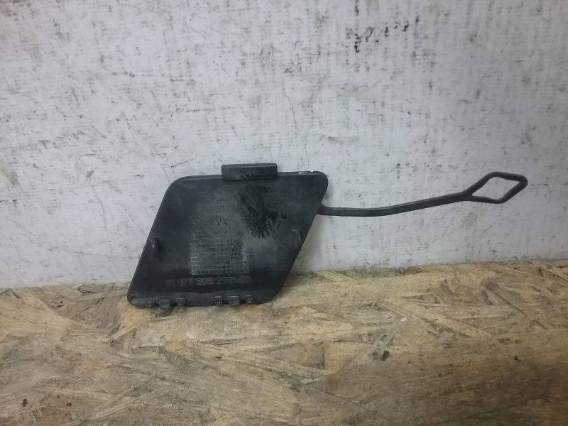 Заглушка буксировочного крюка