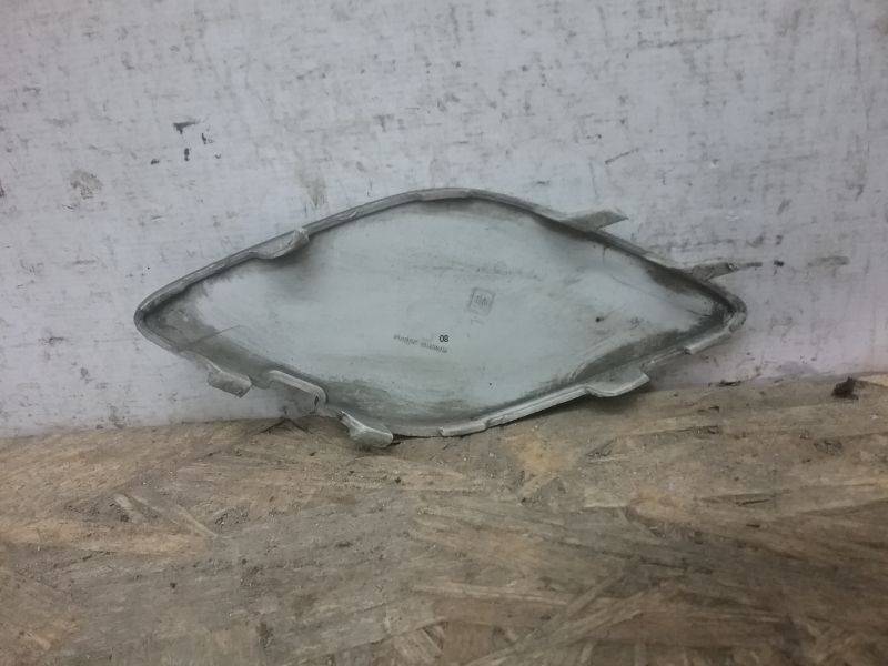 Заглушка буксировочного крюка