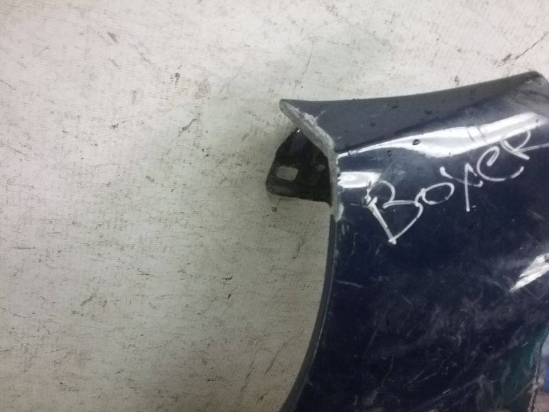 Крыло переднее левое