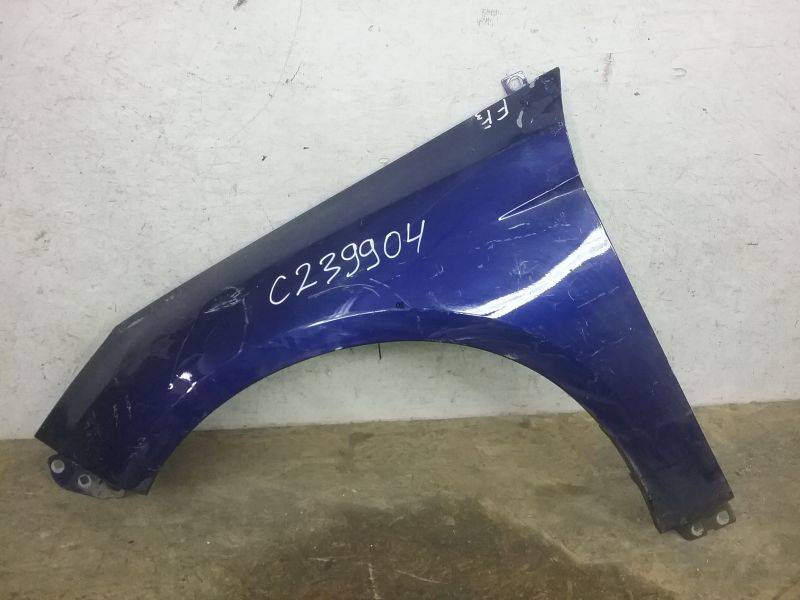 Крыло переднее левое