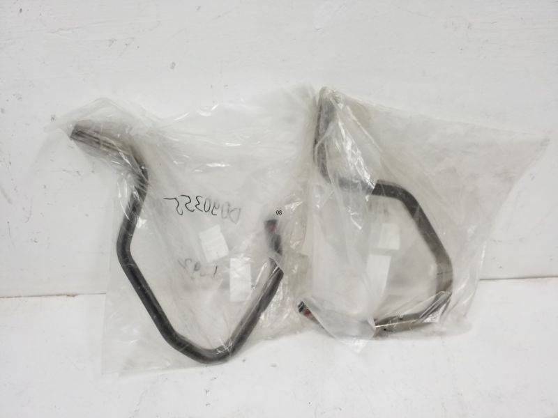 Петля крышки багажника