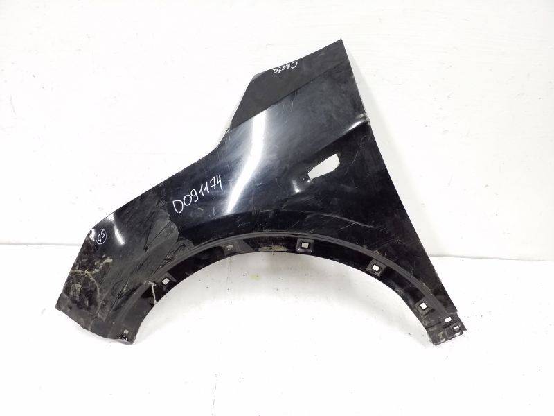 Крыло переднее левое