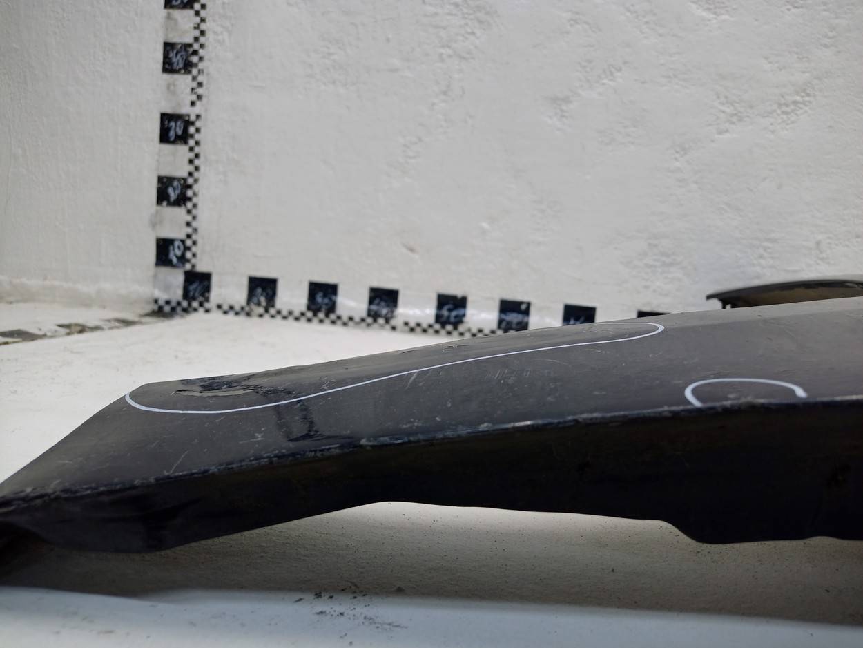 Крыло переднее левое