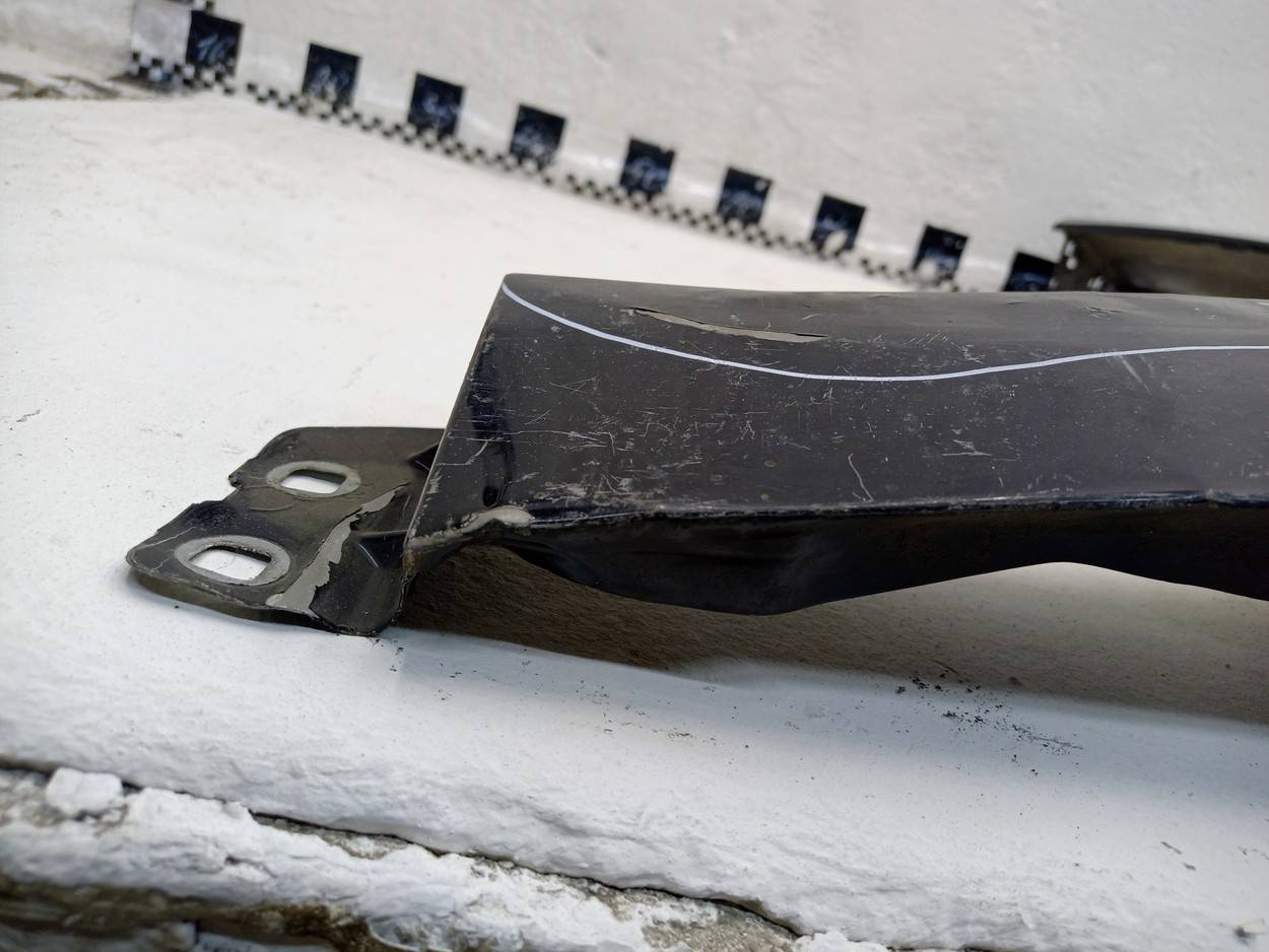 Крыло переднее левое