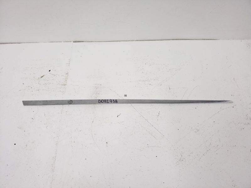 Накладка двери передней правой