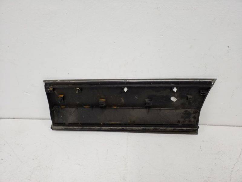 Накладка двери задней правой