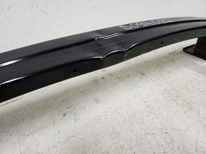 Усилитель переднего бампера