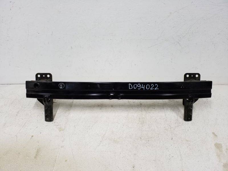 Усилитель переднего бампера