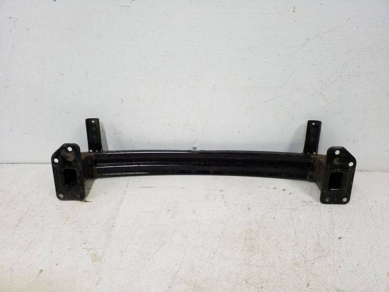 Усилитель переднего бампера